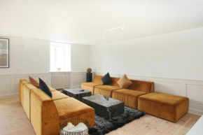 Modern 3BR Duplex Flat in Nyhavn w Private Balcony, Copenhagen